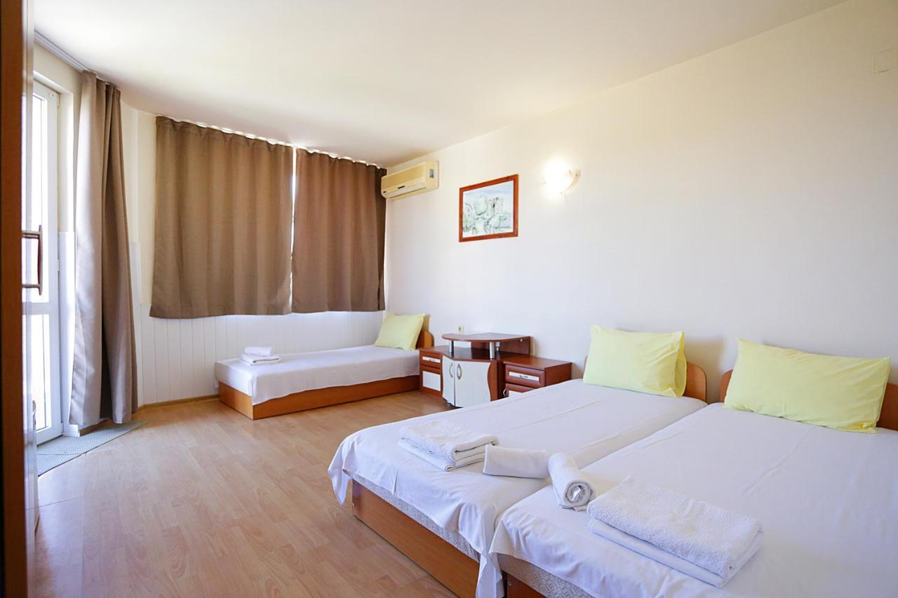 Sineva Guest House Ravda Luaran gambar