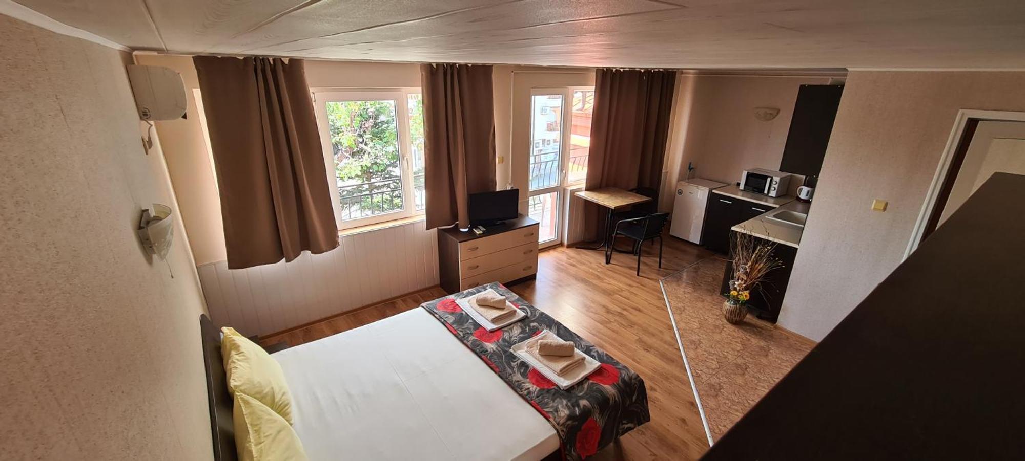 Sineva Guest House Ravda Luaran gambar