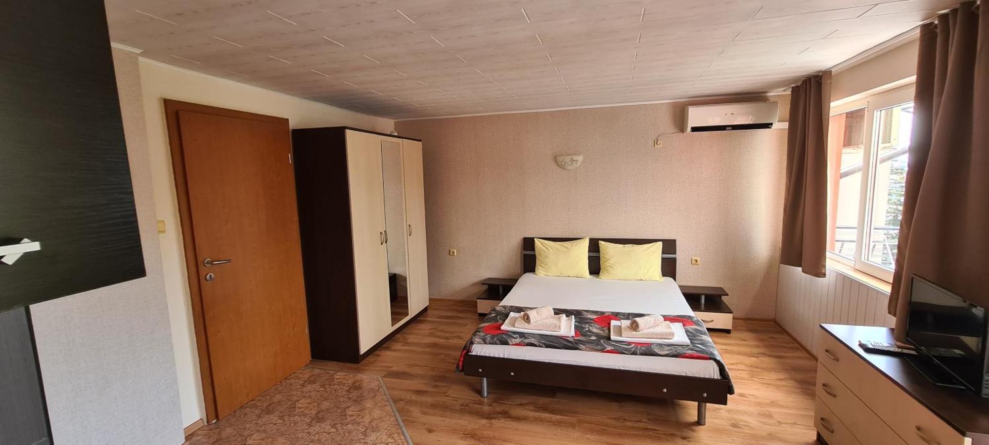 Sineva Guest House Ravda Luaran gambar