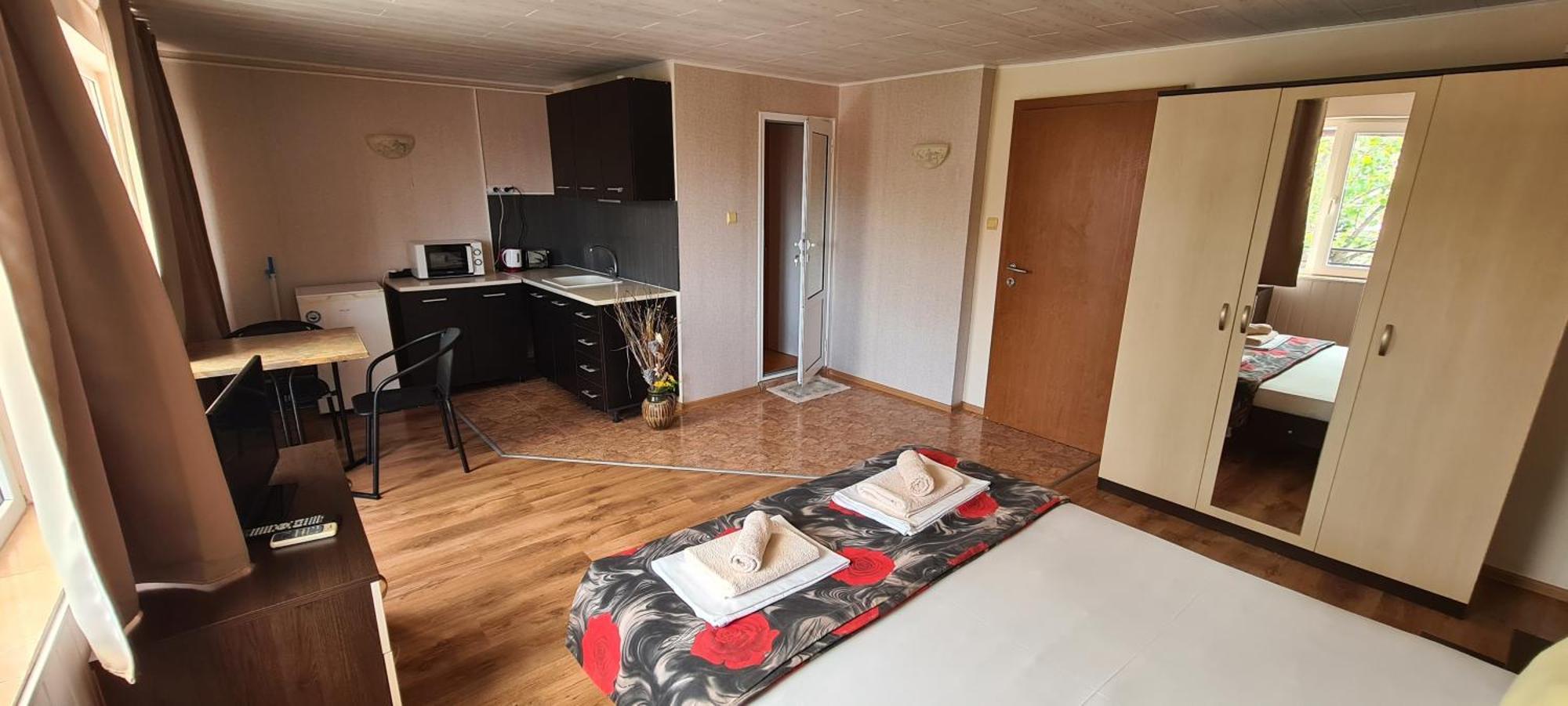 Sineva Guest House Ravda Luaran gambar